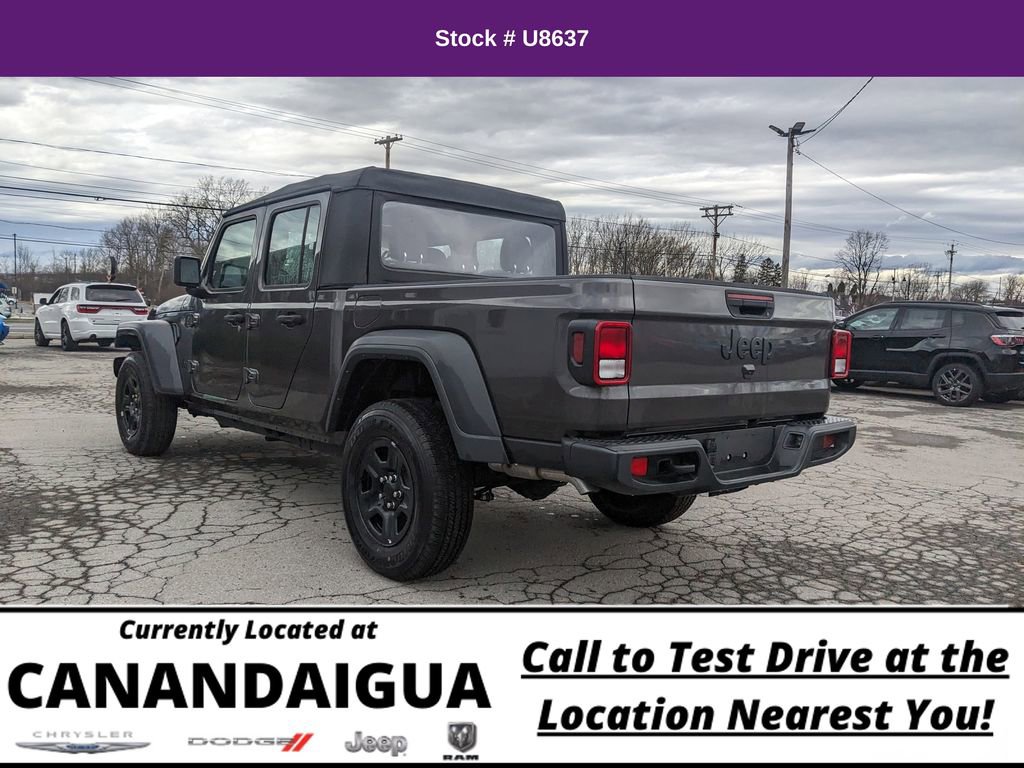Used 2023 Jeep Gladiator Sport image 11