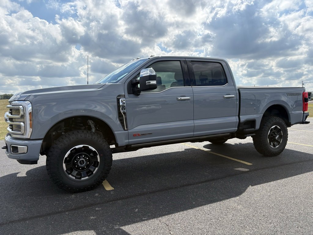 New 2025 Ford F350 Platinum w/ Platinum Plus Package