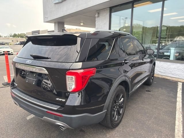 Used 2021 Ford Explorer Limited w/ Equipment Group 301A AWD/4WD image 5
