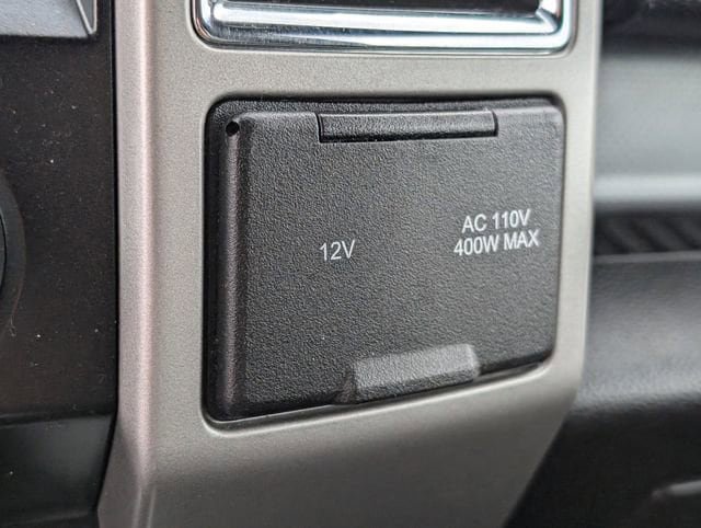Used 2016 Ford F150 Lariat w/ Equipment Group 502A Luxury AWD/4WD image 19