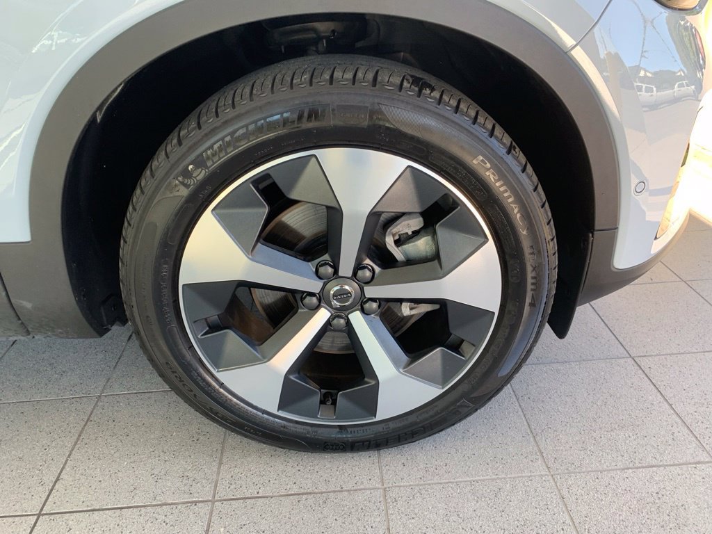 Used 2026 Volvo XC40 B5 Plus AWD/4WD image 23