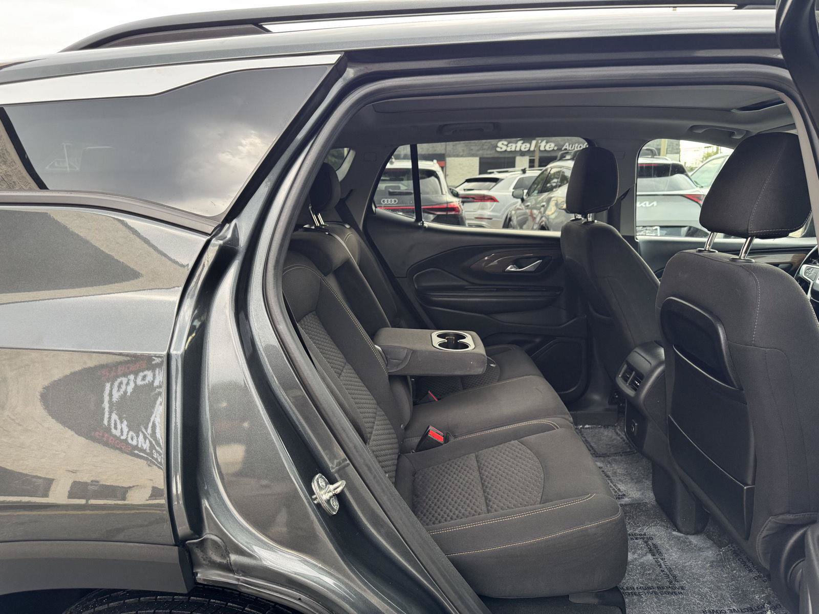 Used 2019 GMC Terrain SLE w/ Driver Convenience Package FWD image 37