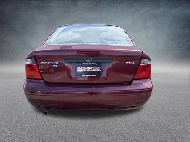 Used 2006 Ford Focus ZX4 Sedan FWD image 8