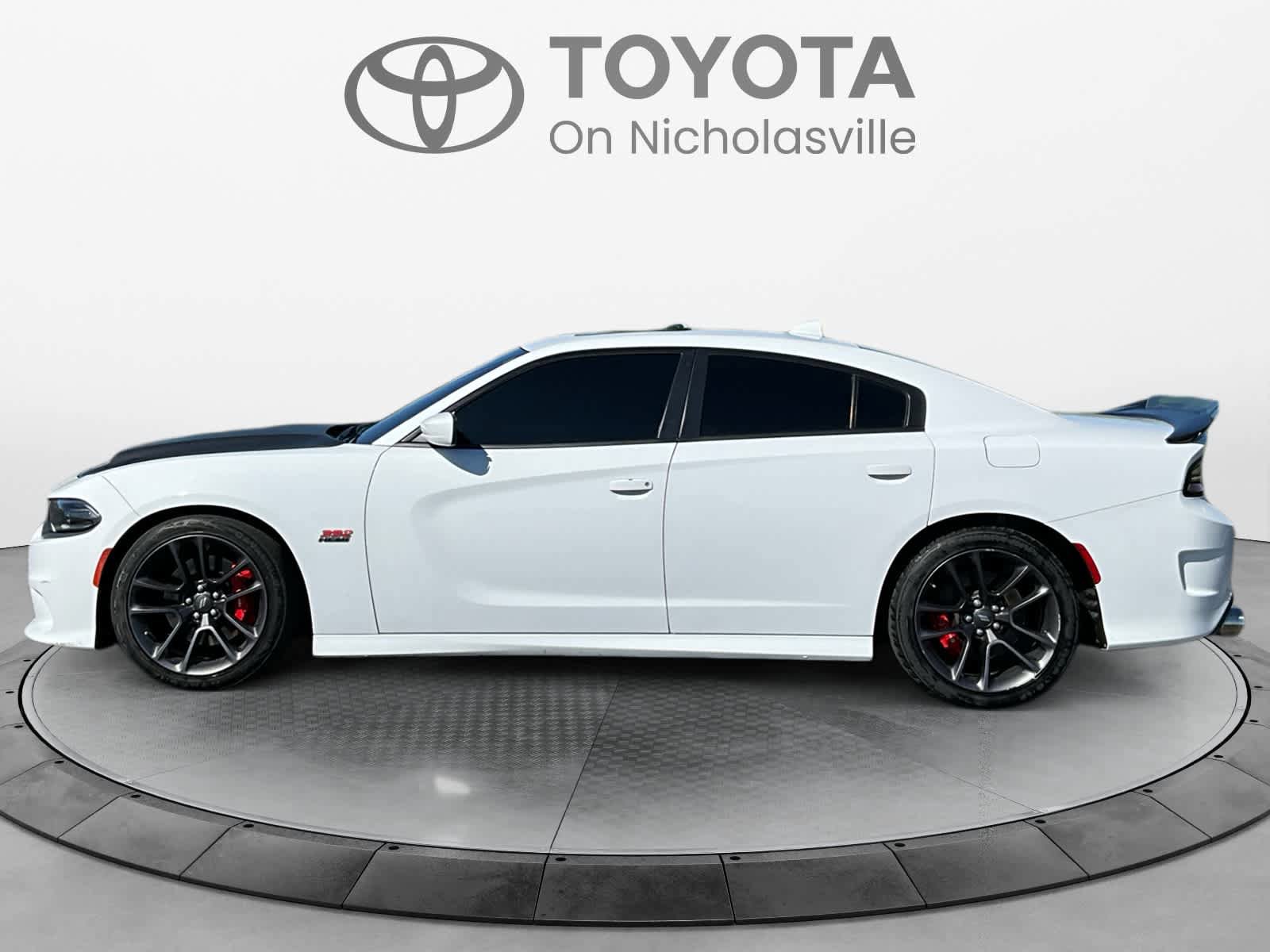 Used 2022 Dodge Charger Scat Pack w/ Plus Group RWD image 3