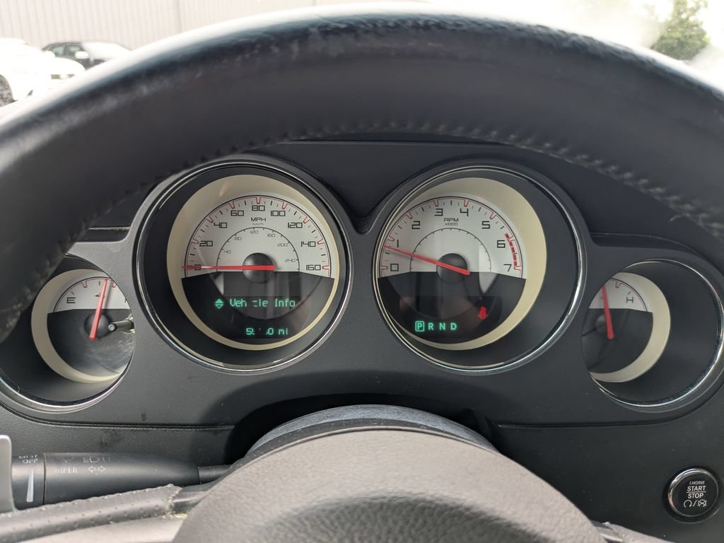 Used 2014 Dodge Challenger R/T RWD image 12