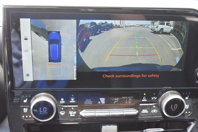 Used 2025 Toyota Highlander Limited FWD image 28