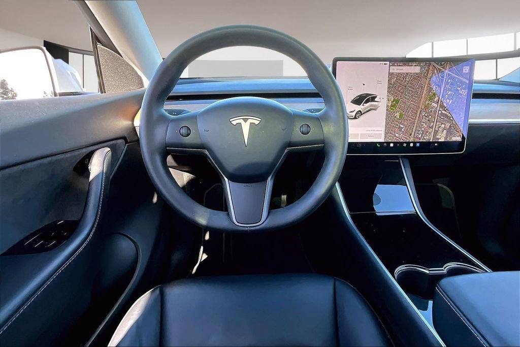 Used 2021 Tesla Model Y Long Range image 8