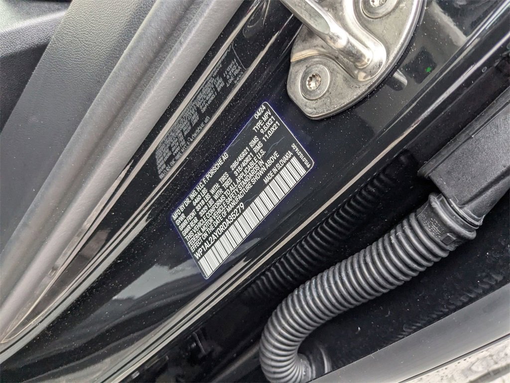 Used 2024 Porsche Cayenne S image 35