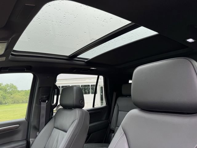 Used 2025 Chevrolet Tahoe Z71 w/ Comfort Package AWD/4WD image 31