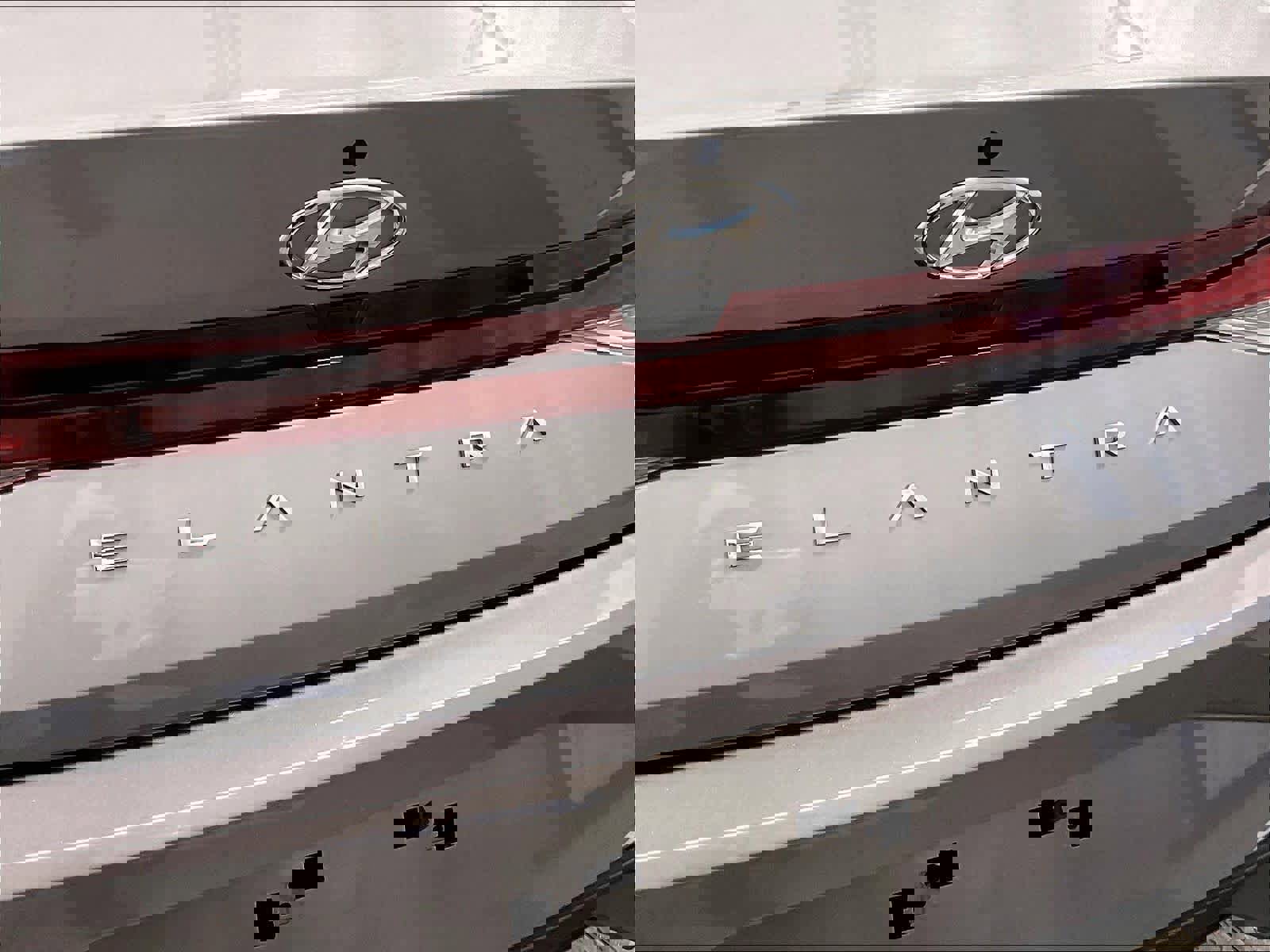 Used 2023 Hyundai Elantra SEL w/ Convenience Package image 28