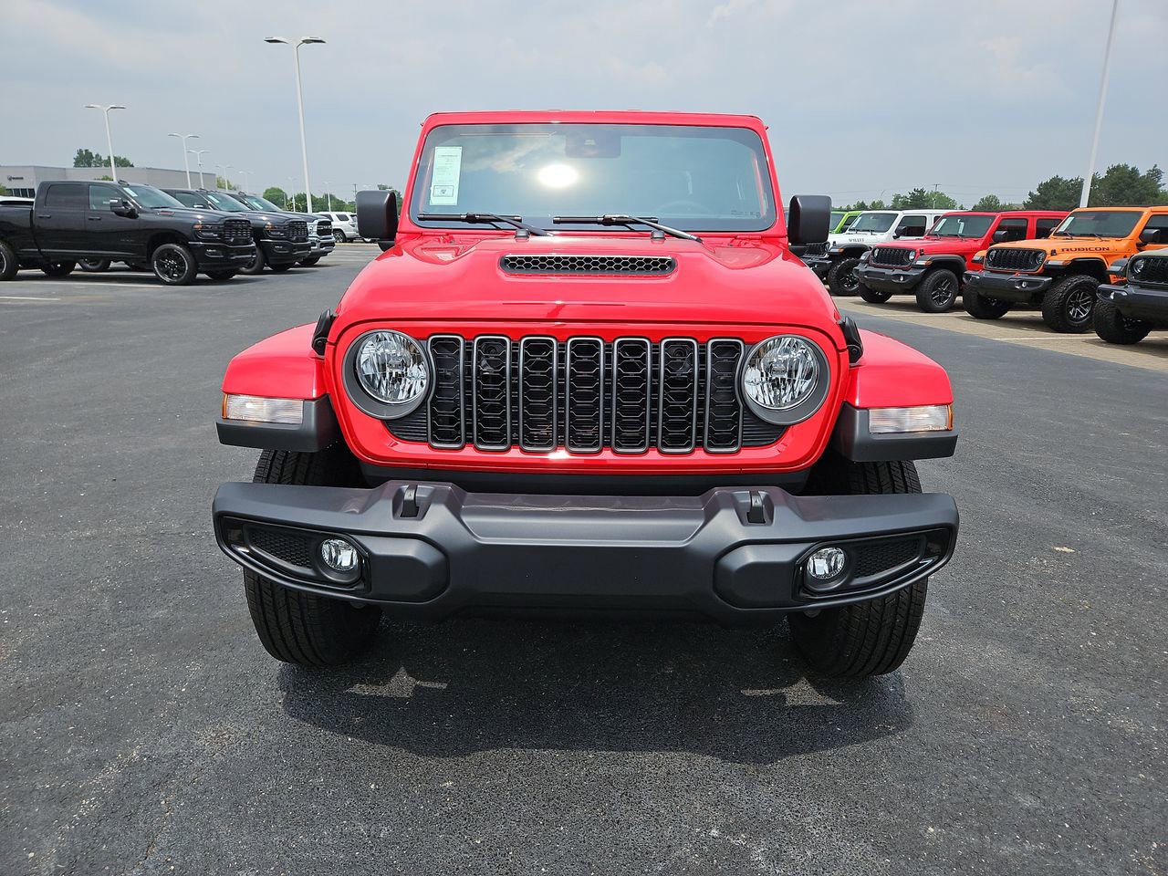 New 2025 Jeep Gladiator Sport image 2