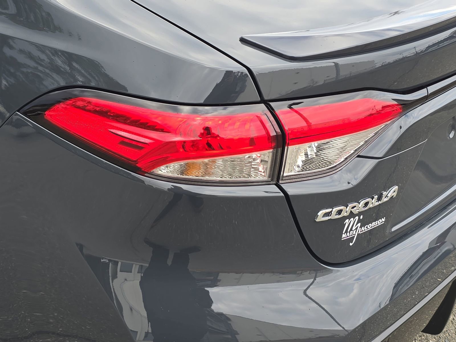 Used 2025 Toyota Corolla SE image 40