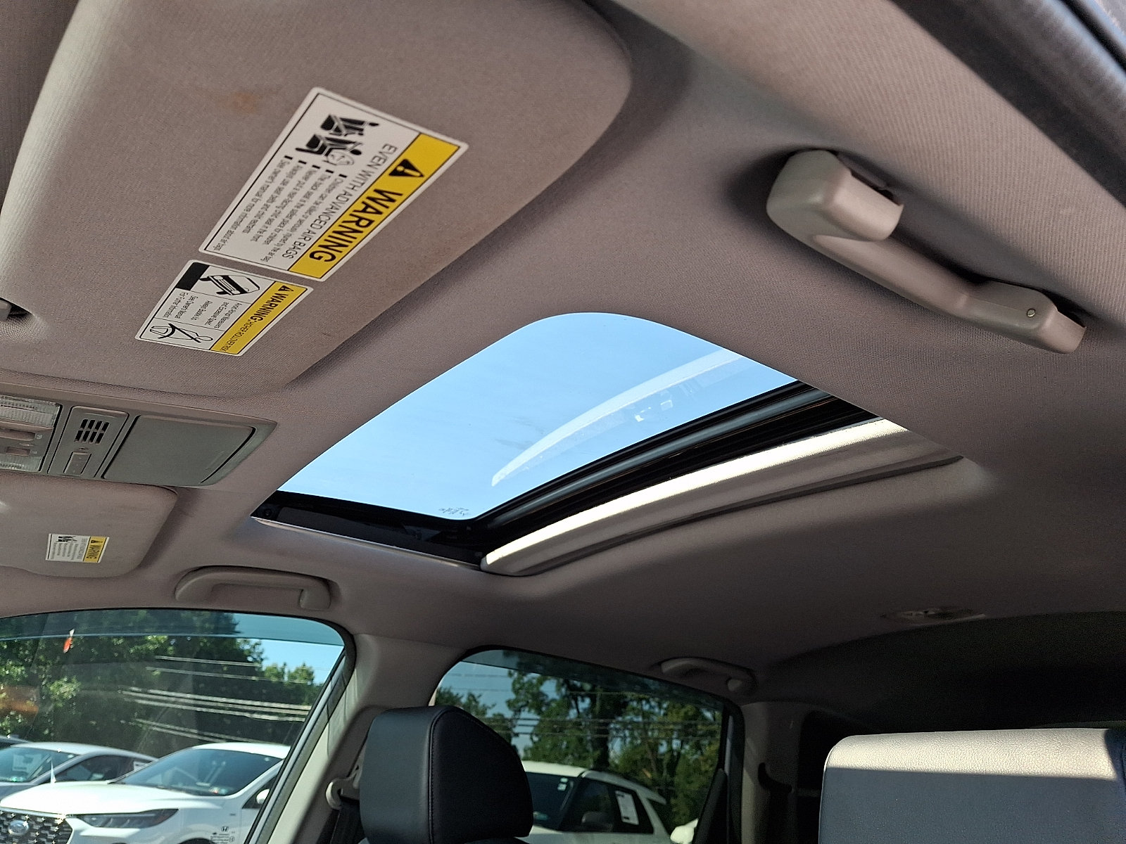 Used 2022 Honda CR-V Touring image 14
