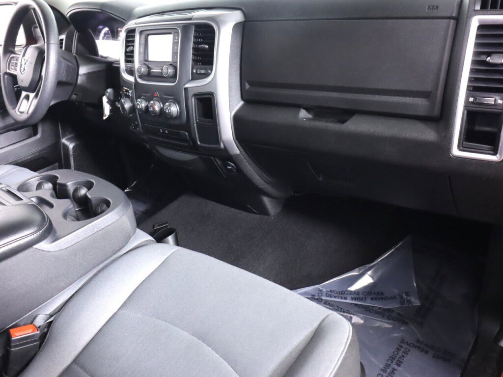 Used 2024 RAM 1500 Classic SLT AWD/4WD image 43