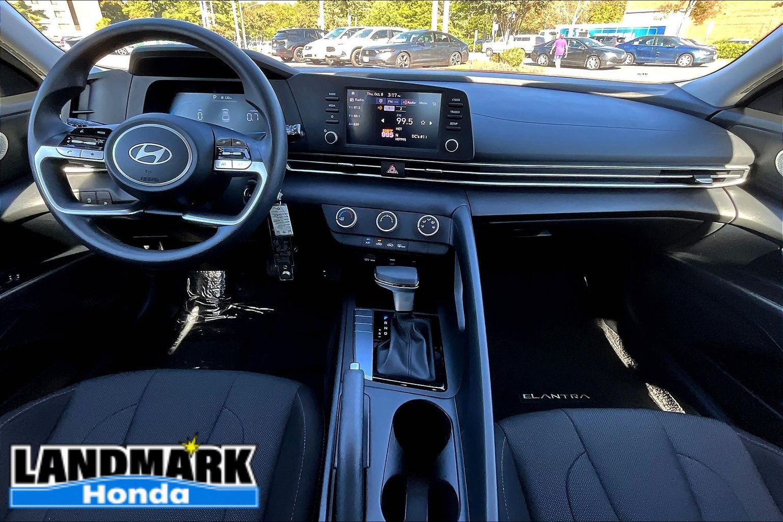 Used 2026 Hyundai Elantra SE FWD image 15