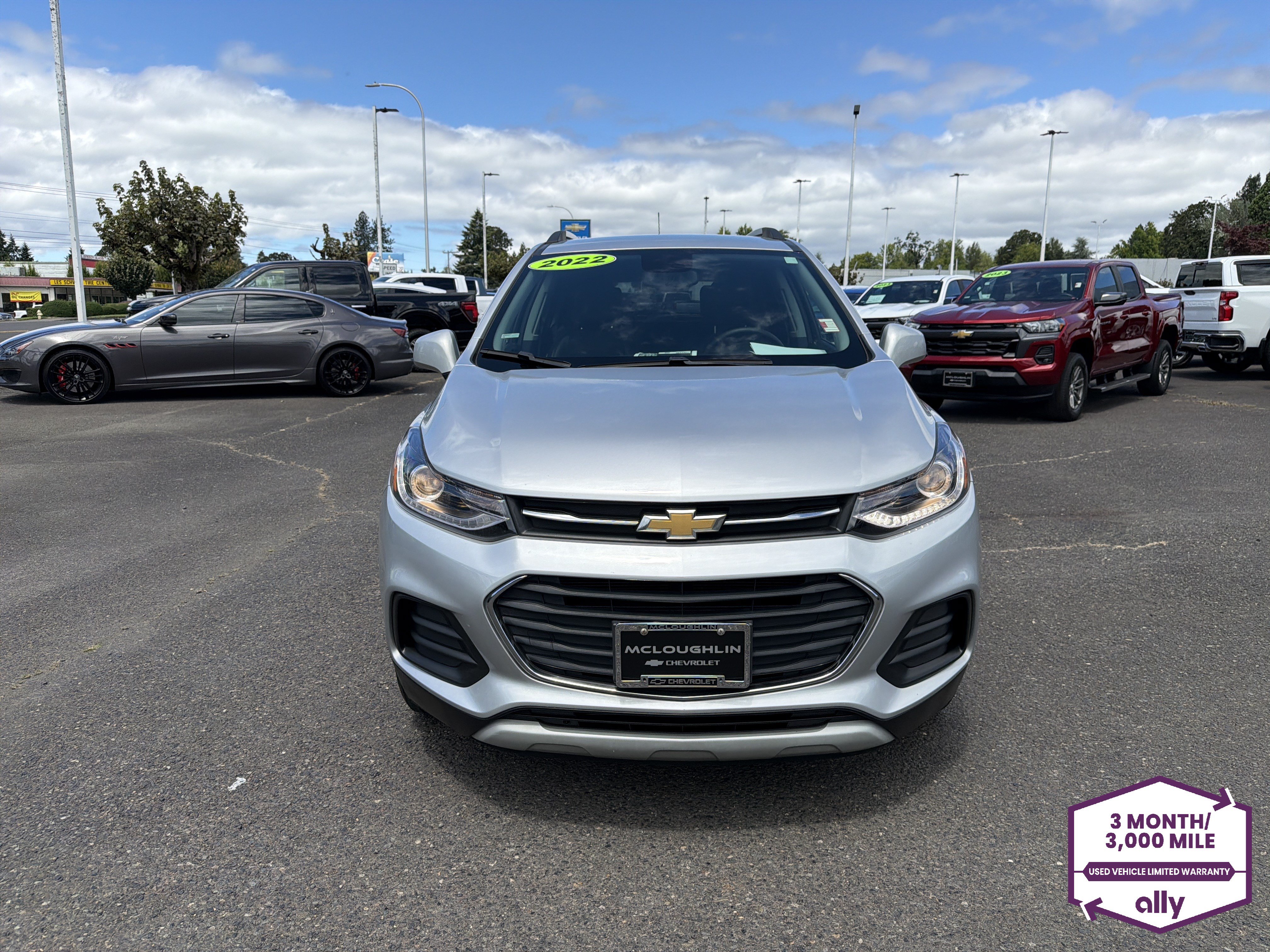 Used 2022 Chevrolet Trax LT w/ LT Convenience Package AWD/4WD image 8