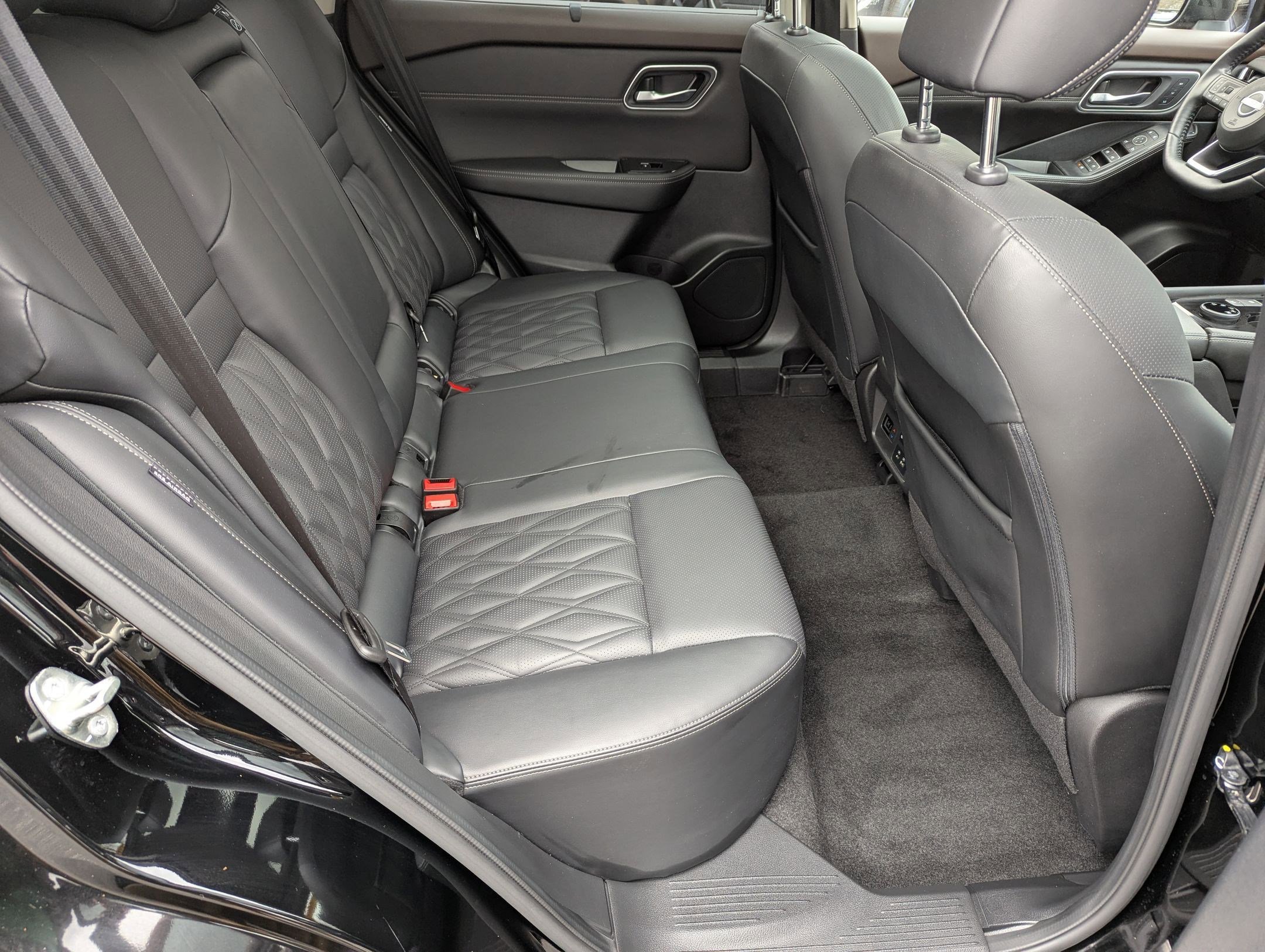 Certified 2022 Nissan Rogue Platinum w/ Head-Up Display Package image 20