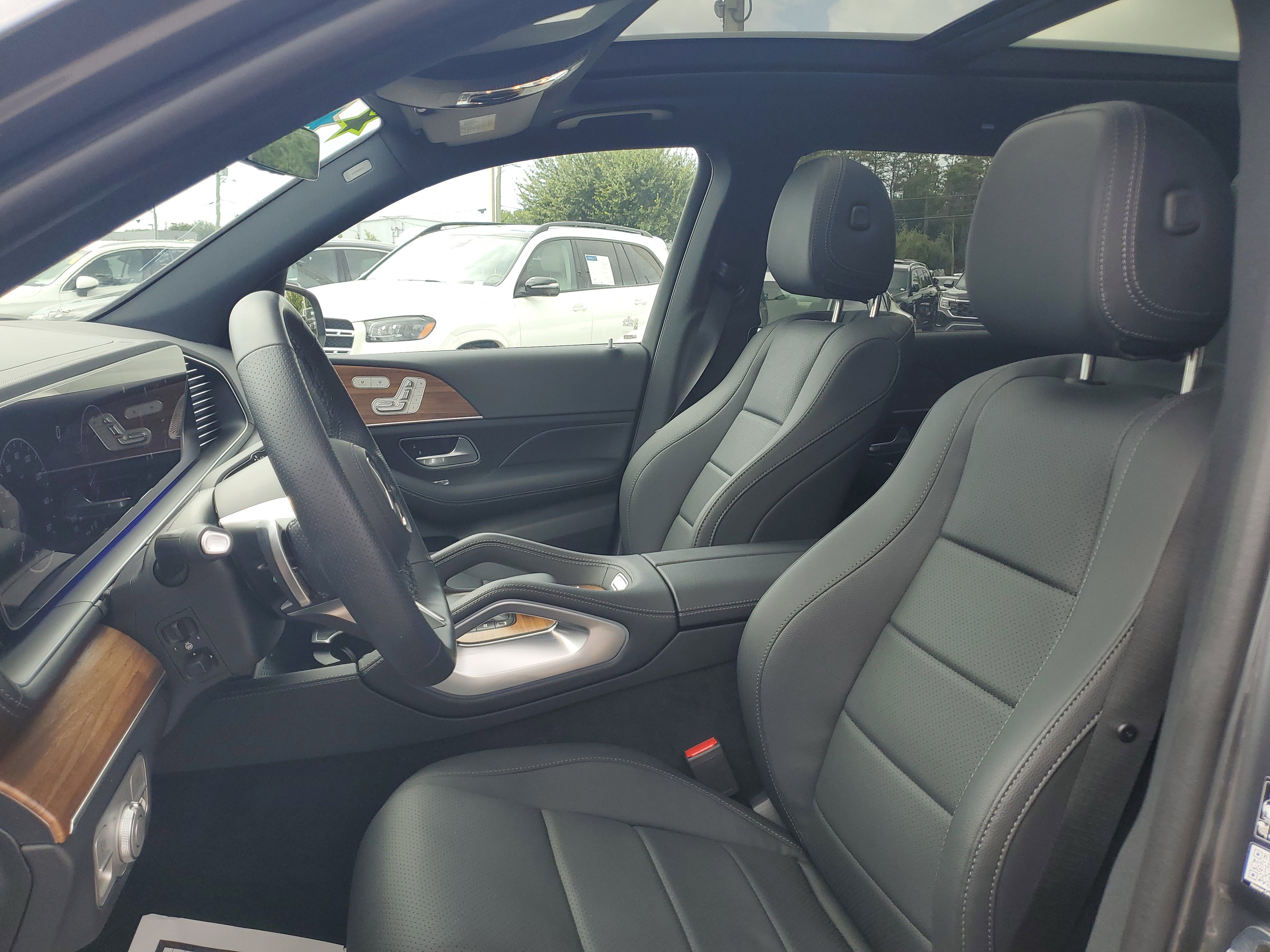 Certified 2025 Mercedes-Benz GLS 450 4MATIC image 25