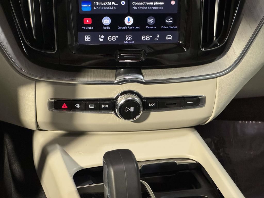 Used 2023 Volvo XC60 T8 Plus w/ Climate Package AWD/4WD image 20