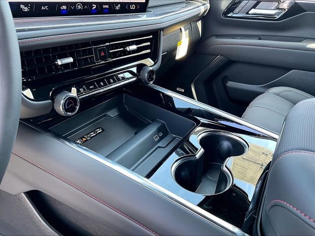 New 2026 Chevrolet Suburban RST image 12