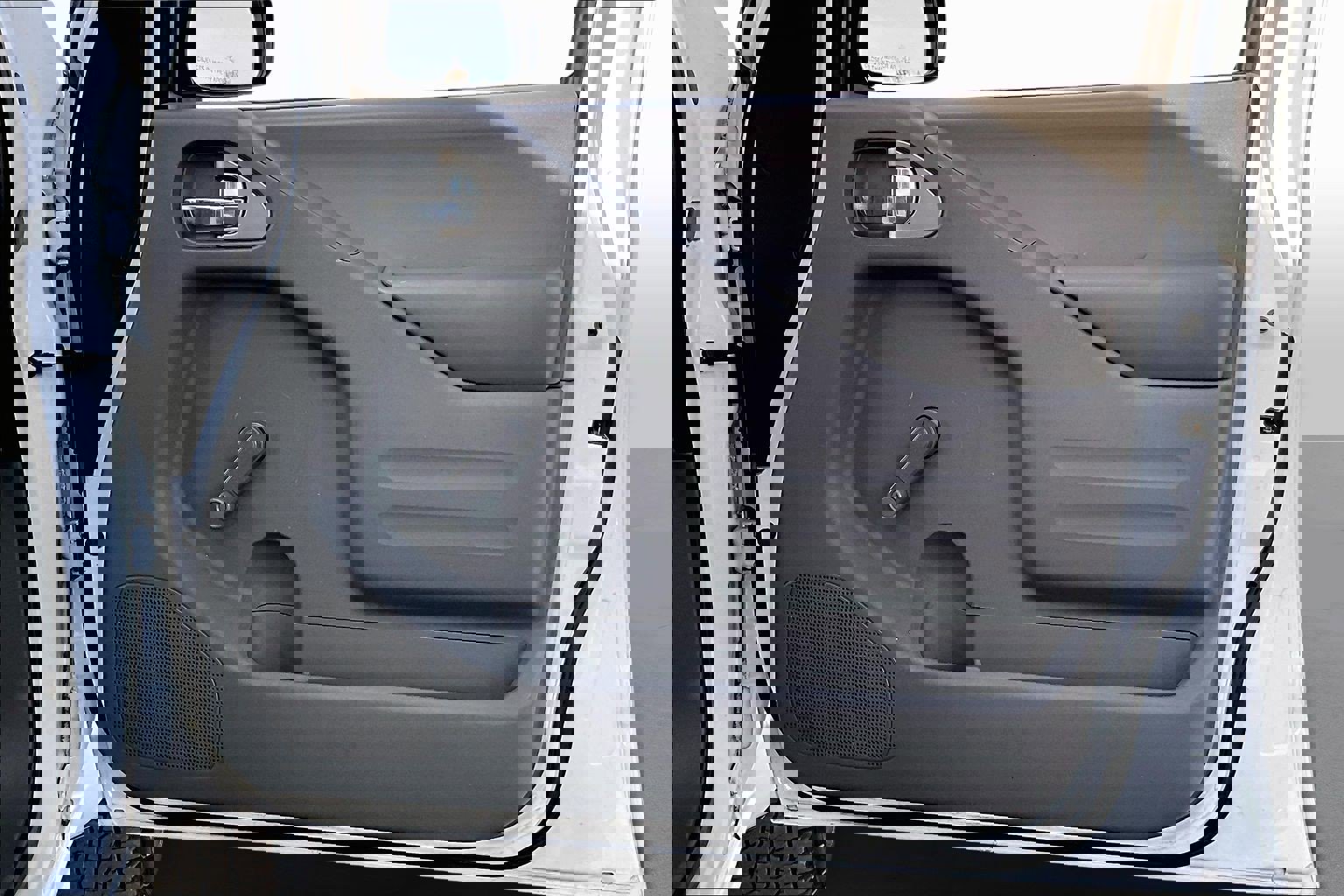 Used 2015 Nissan Frontier S w/ S Preferred Package image 17