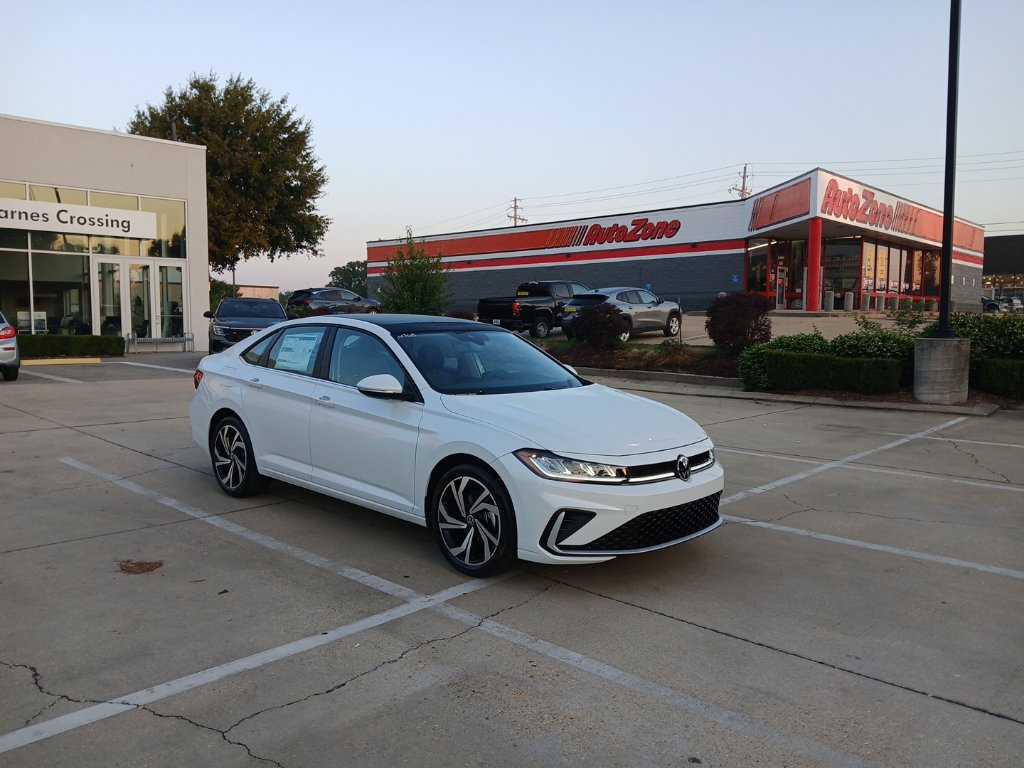 New 2027 Volkswagen Jetta SEL FWD image 1