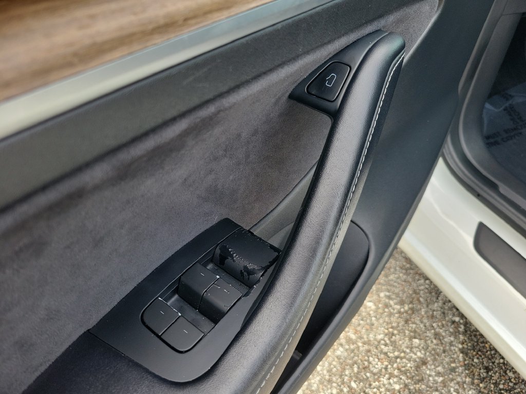 Used 2023 Tesla Model 3 Standard Range RWD image 12