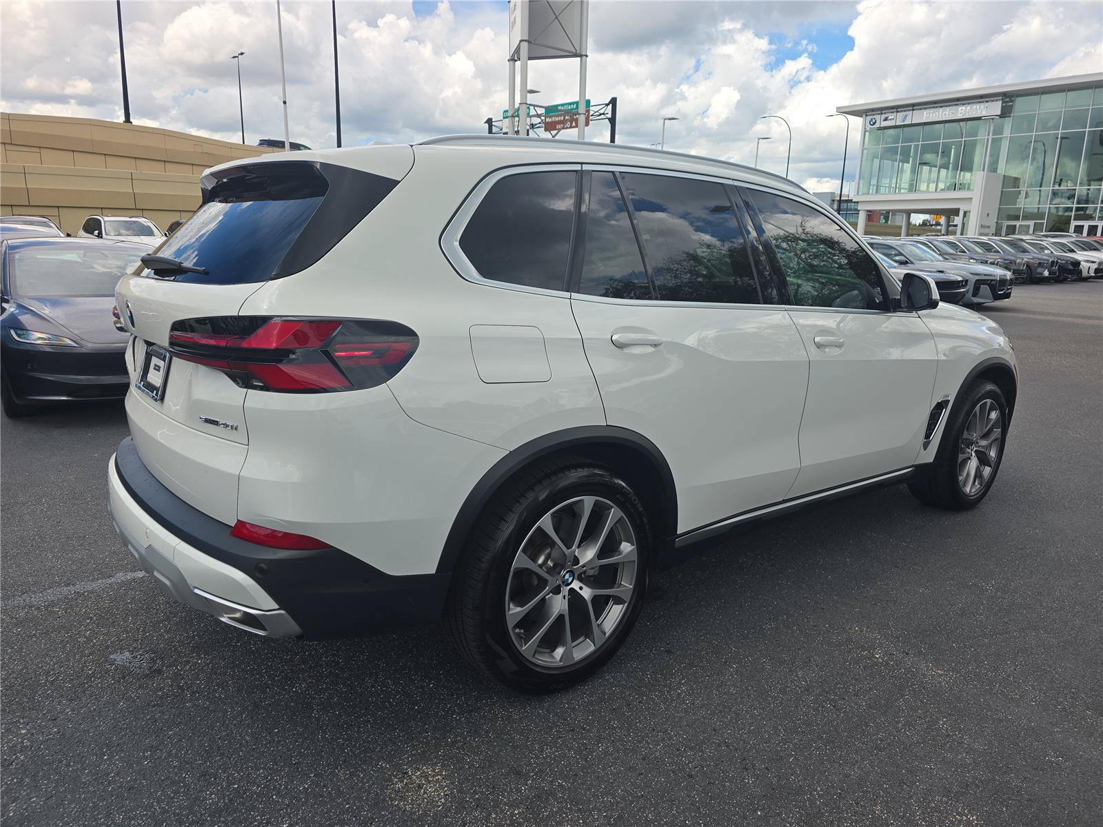 Certified 2024 BMW X5 sDrive40i w/ Parking Assistance Package RWD image 3