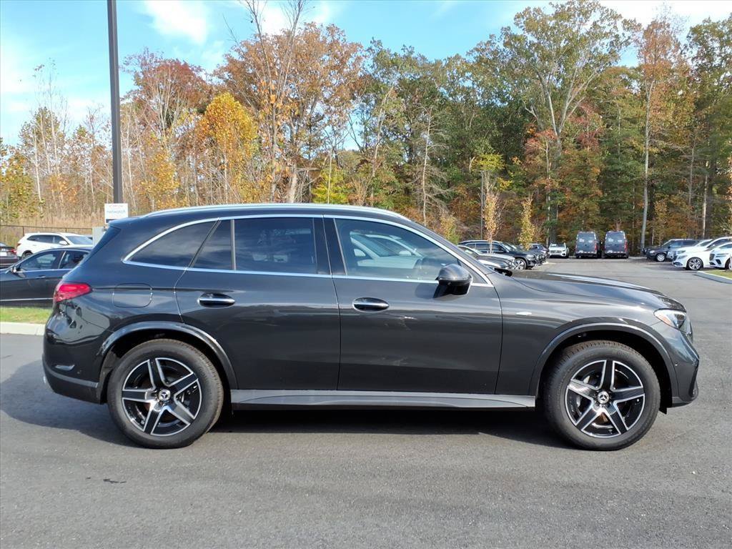 New 2025 Mercedes-Benz GLC 350e 4MATIC image 5