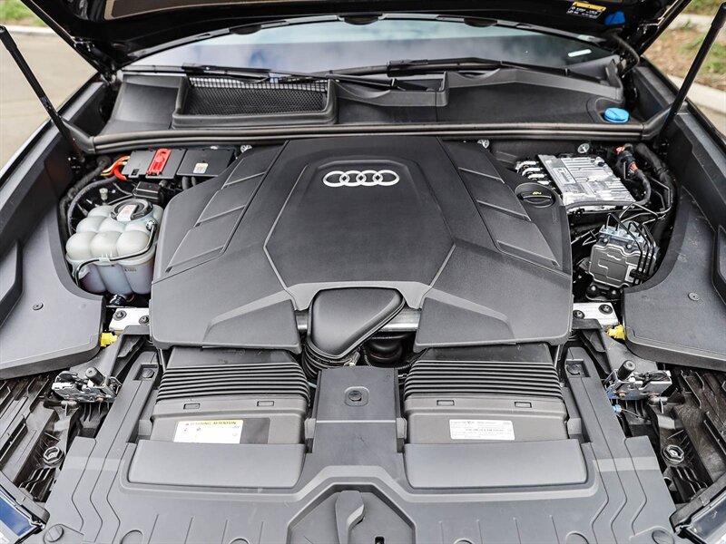 Used 2025 Audi Q8 Premium Plus AWD/4WD image 35