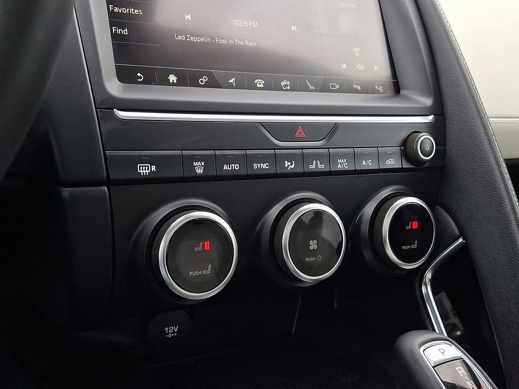 Used 2020 Jaguar E-PACE R-Dynamic SE image 16