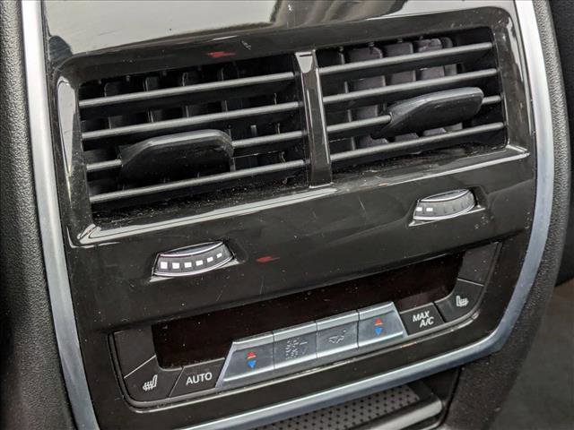 Used 2024 BMW X7 xDrive40i w/ Premium Package image 18