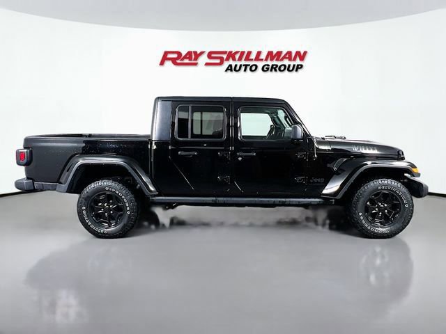 Used 2022 Jeep Gladiator Willys image 8