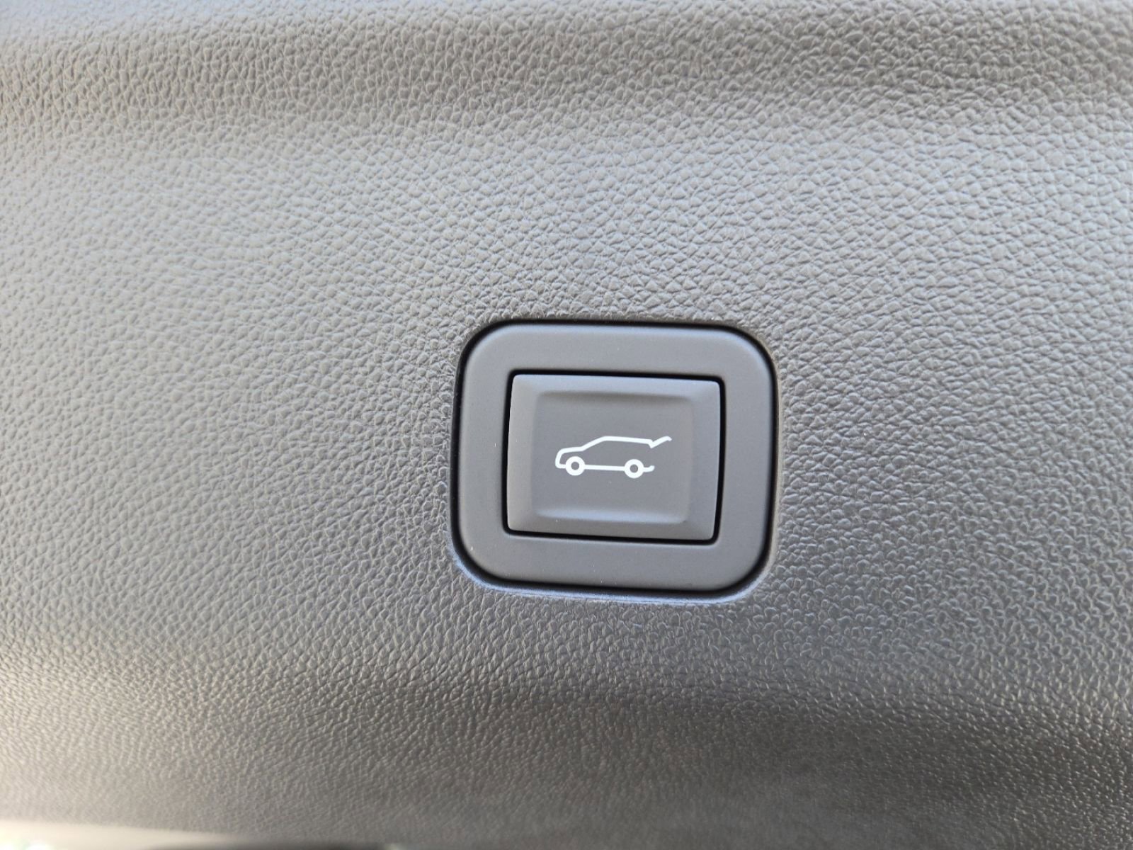 New 2026 GMC Yukon XL Elevation w/ Elevation Premium Package image 26