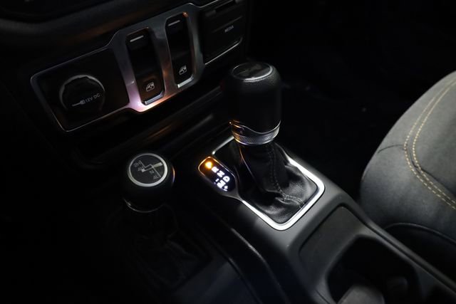 Used 2024 Jeep Wrangler Sport S image 21