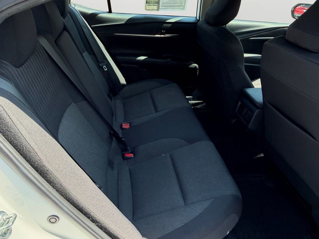 Used 2025 Toyota Camry LE FWD image 13
