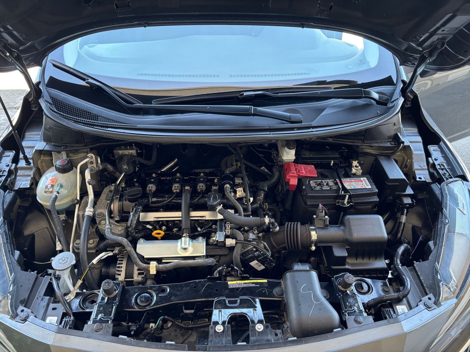 Used 2025 Nissan Versa SV FWD image 31