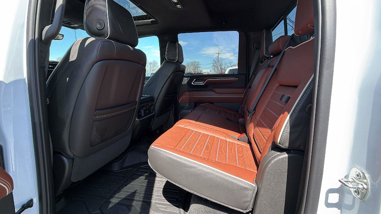 New 2026 GMC Sierra 3500 Denali Ultimate AWD/4WD image 39