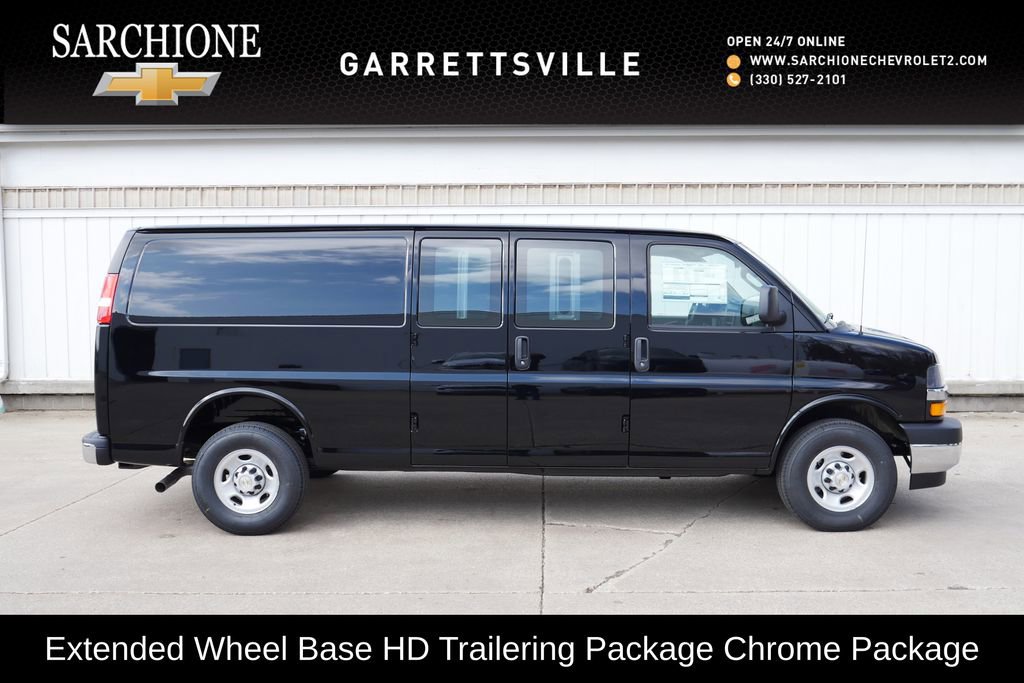 New 2026 Chevrolet Express 3500 Extended image 1