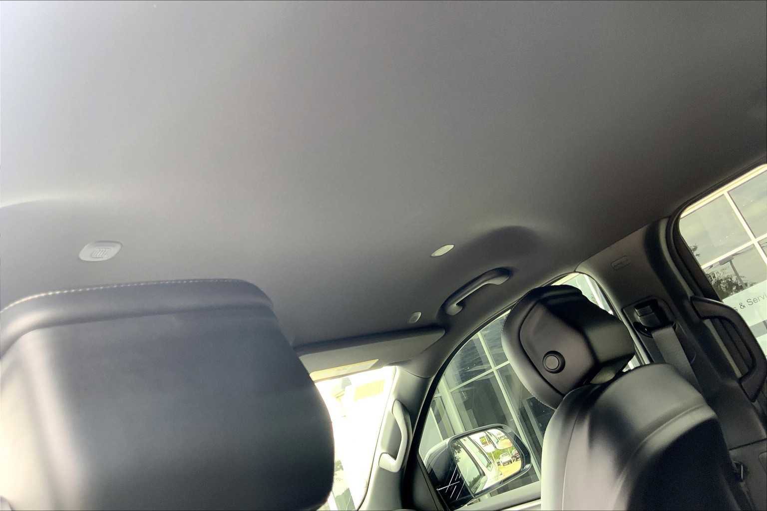 New 2025 Jeep Wagoneer w/ Convenience Group I image 17