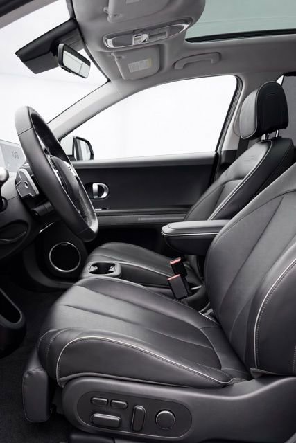 Used 2024 Hyundai Ioniq 5 Limited image 10