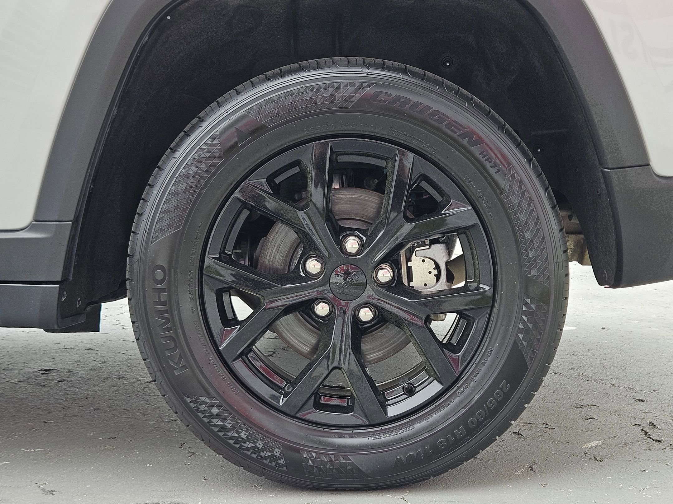 Used 2024 Jeep Grand Cherokee Altitude AWD/4WD image 29