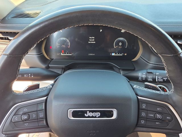 Used 2021 Jeep Grand Cherokee L Limited w/ Luxury Tech Group II image 24