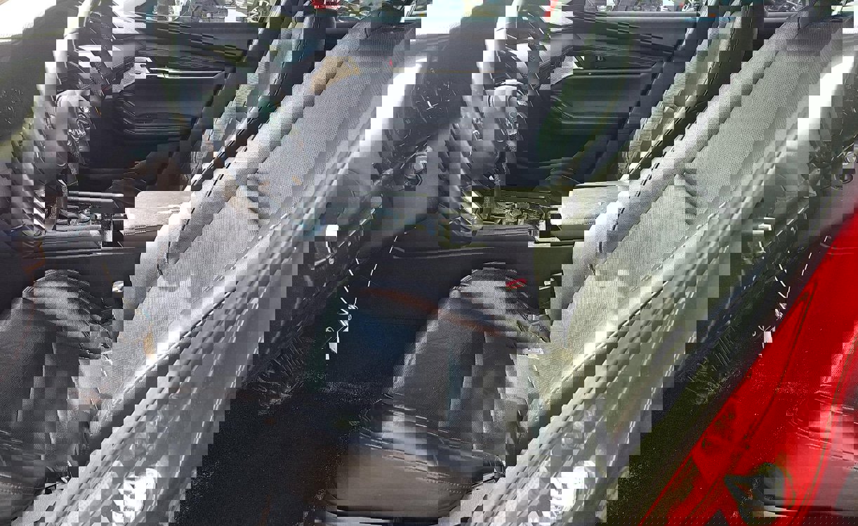 Used 2020 MAZDA MAZDA3 Premium Package image 3