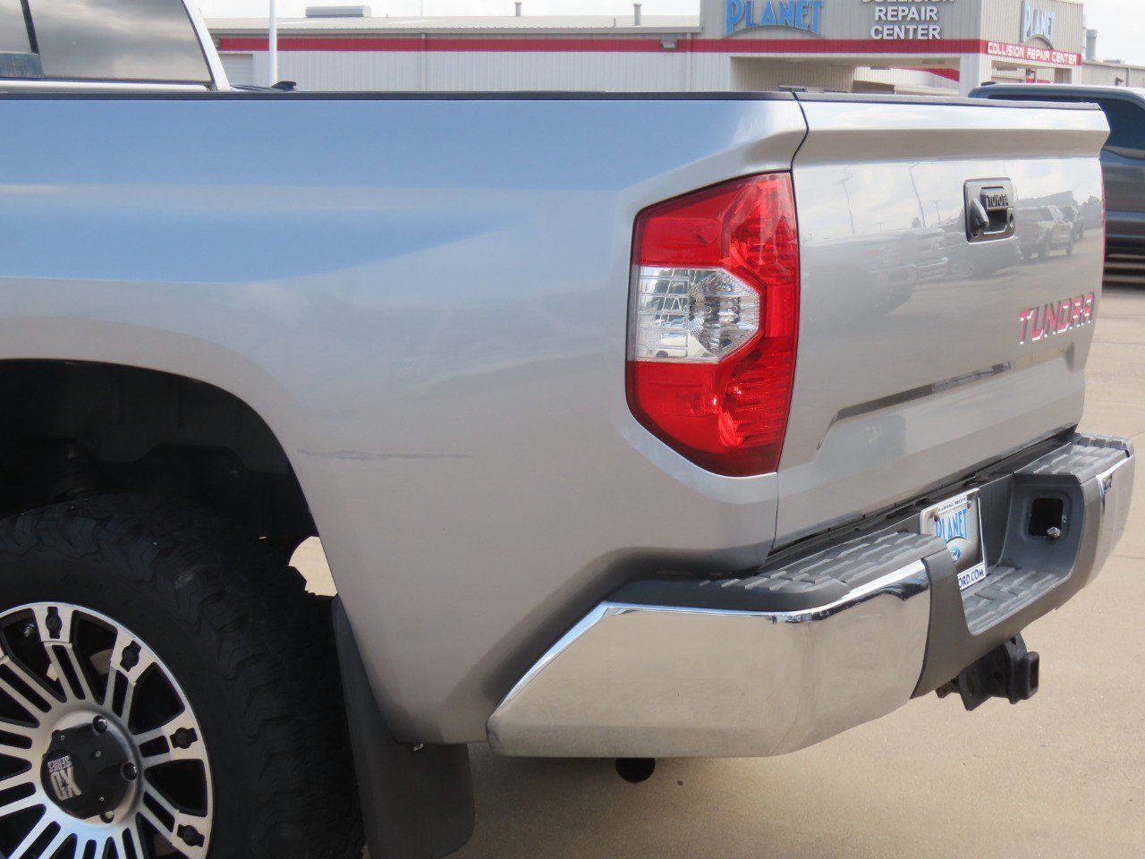 Used 2014 Toyota Tundra SR5 w/ SR5 Upgrade Package RWD image 15