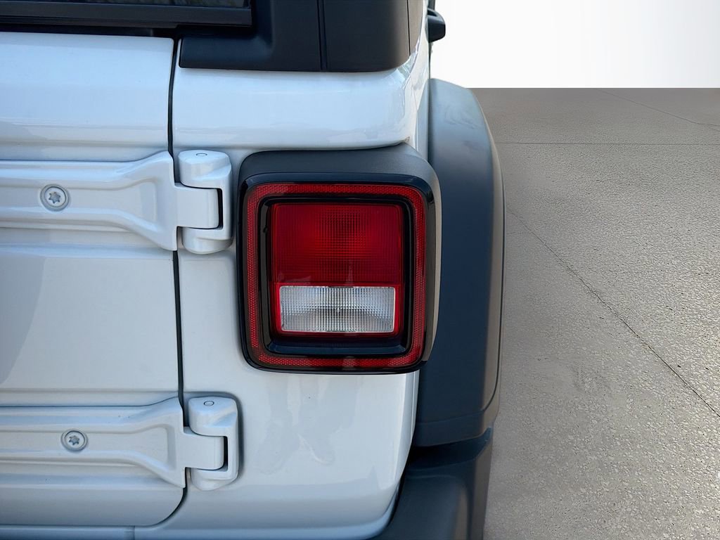 Used 2023 Jeep Wrangler Sport S image 11