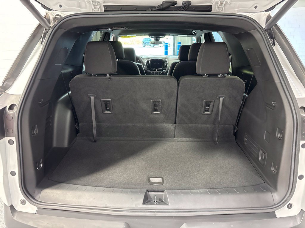 Used 2023 Chevrolet Traverse LT AWD/4WD image 41