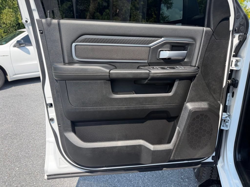 Certified 2025 RAM 2500 Big Horn AWD/4WD image 12