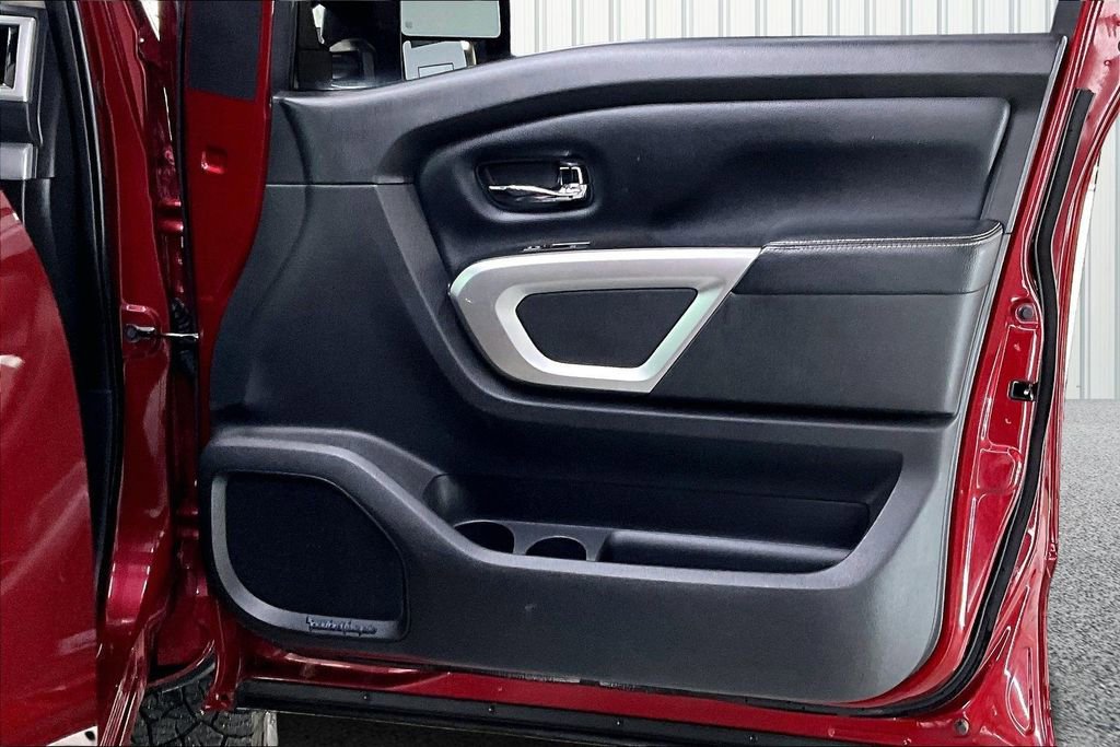 Used 2018 Nissan Titan PRO-4X w/ Pro-4x Convenience Package image 29