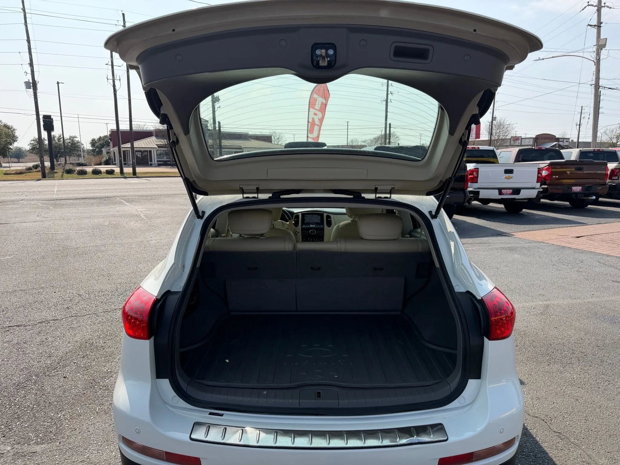 Used 2012 INFINITI EX35 Journey w/ Premium Pkg image 22